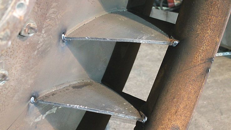 биметаллические плиты готовы к наплавке бронированной стали