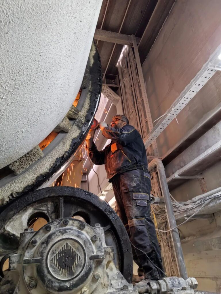 Ремонт бандажа гипсоварочной печи